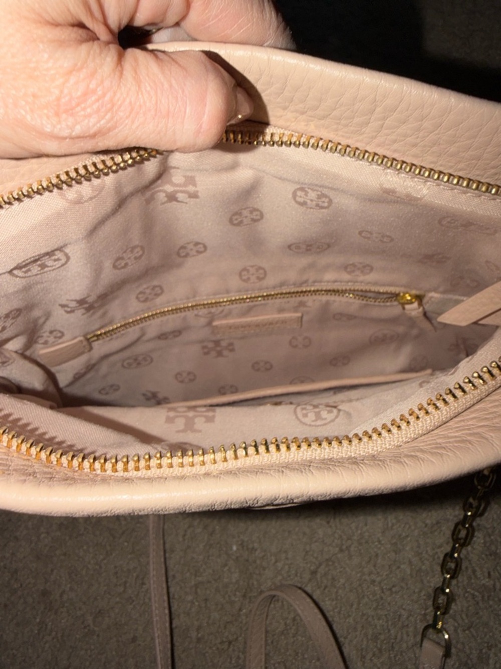 Tory Burch Blush Pink Pebbled Leather Chain Crossbody - Picture 4 of 5